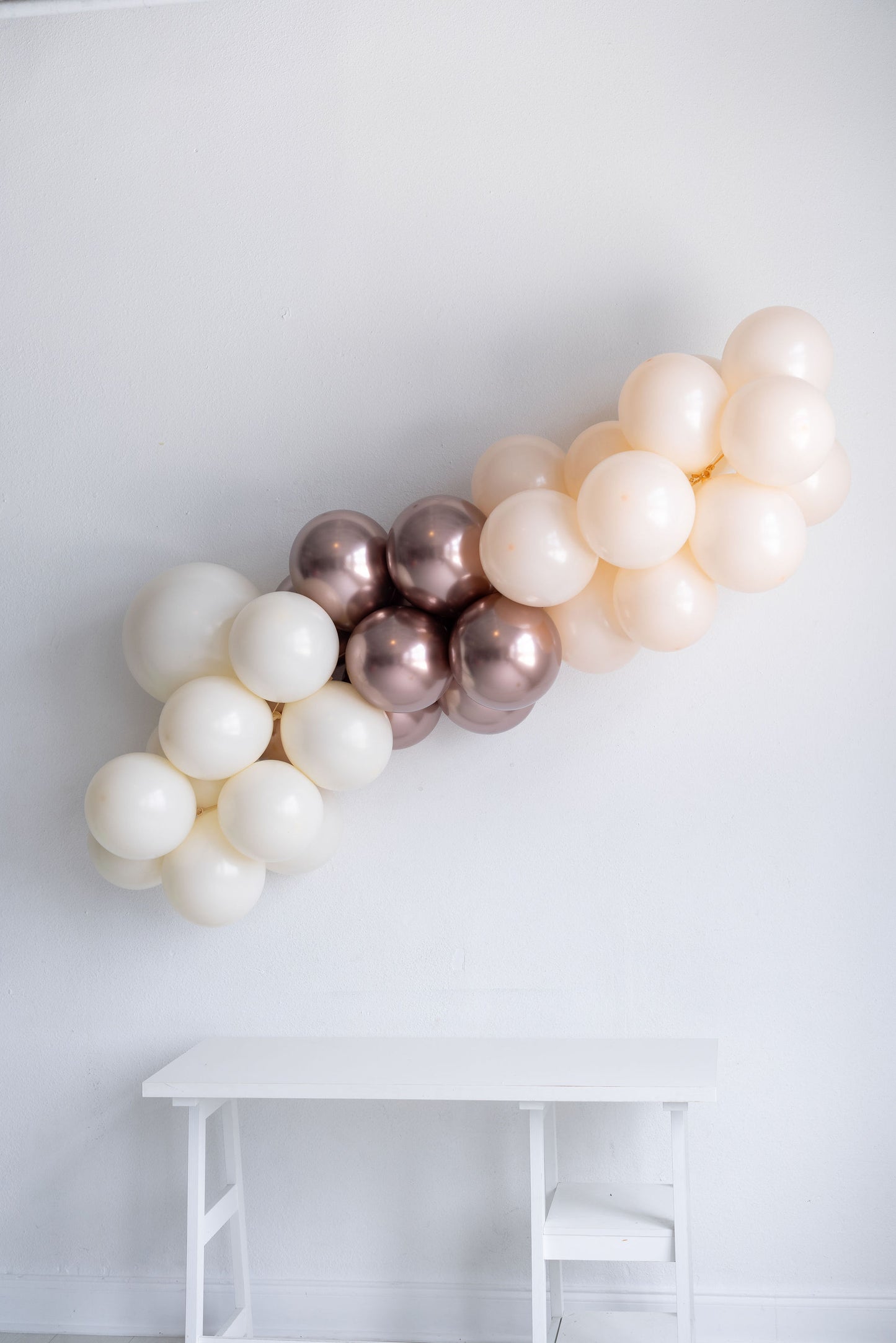 Bold and Bubbly Grab and Go Balloon Garland