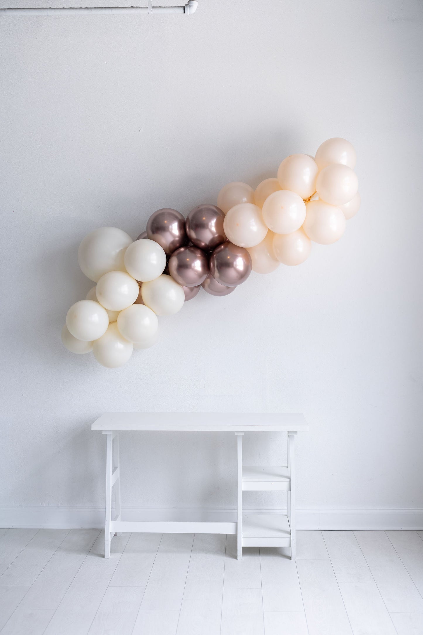 Bold and Bubbly Grab and Go Balloon Garland